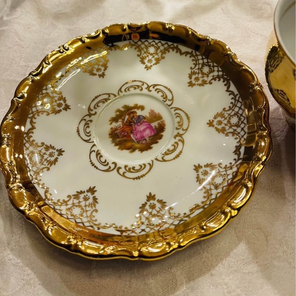 2 sets Vintage 24 kt gold Bavaria Germany tea cups and  saucers - Picture 3 of 5